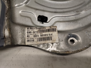 Kia Sportage (2010–2016) Priekšējo durvju logu pacēlājs 824803U110 - 3