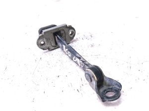 Honda CR-V (2006–2012) Front door check - 2