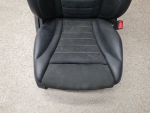 Mercedes Benz EQC N293 (2019–2026) Vordersitz und seine Teile A0009109002 - 6