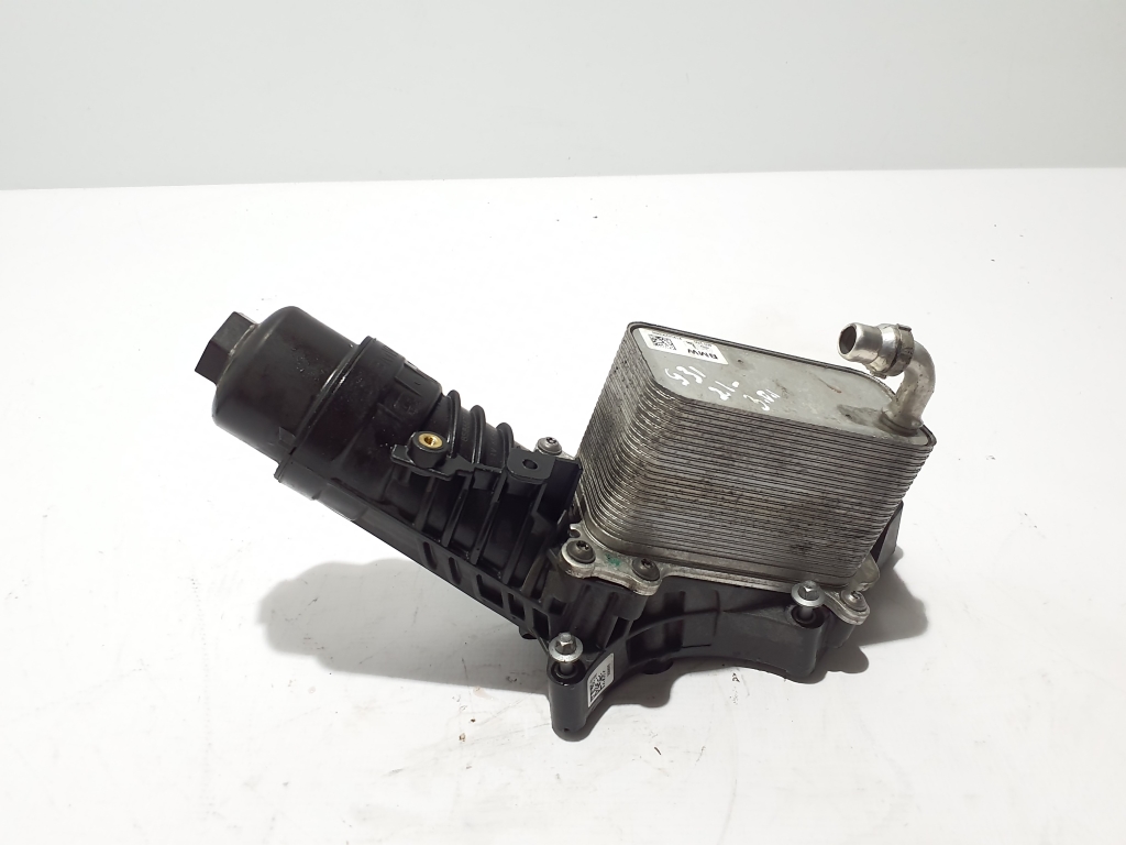 BMW 5 SERIES G31 (2017–2026) Ölfiltergehäuse 8586674 BMW 5 SERIES G31 (2017–2026) Ölfiltergehäuse 8586674