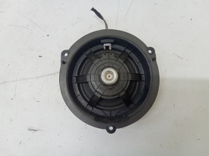 Rear side door speaker - 4G1035411