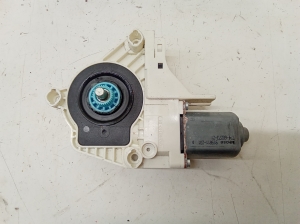 AUDI A6 C7 (2011–2018) Rear side door window regulator motor 8K0959812 - 3