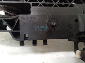 Rear side door exterior handle - 4H0837886