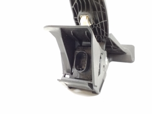 Mini Countryman F60 (2016–2026) Gaspedal 6889813 - 2