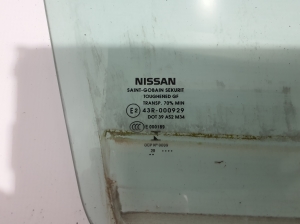 NISSAN Qashqai (2013–2021) Priekšējo durvju stikls 803004EA0B - 2