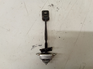 Front door check - 1Z0837249