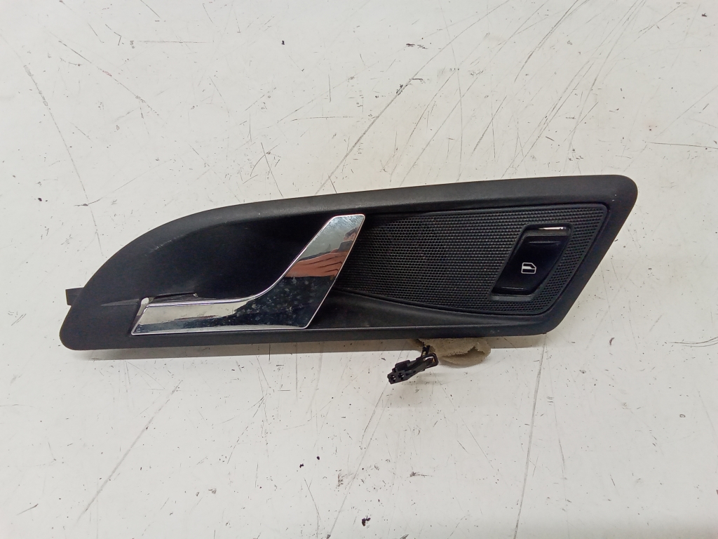 Skoda Octavia II (2004–2013) Front door inner handle 1Z0837247 Skoda Octavia II (2004–2013) Front door inner handle 1Z0837247