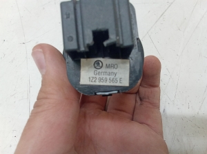 Skoda Yeti (2009–2017) Mirror control switch 1Z2959565E - 2