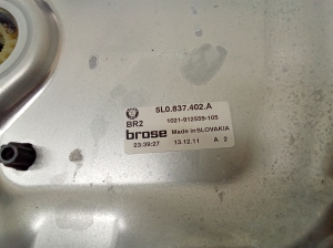 Skoda Yeti (2009–2017) Priekšējo durvju logu pacēlājs 5L0837402A - 3