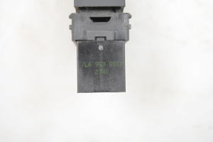 Volkswagen Amarok I (2010–2022) Front door glass switch 7L6959855B - 4
