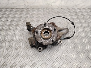 Front wheel hub