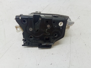 Volkswagen Passat B7 (2010–2014) Rear side door lock 3C4839016A - 2