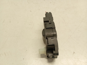 AUDI A4 B8 (2007–2016) Heater flap actuator 412650750 - 3
