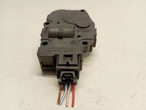 AUDI A4 B8 (2007–2016) Salongi soojenduse klapi mootor 412650750 - 3