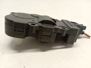 AUDI A4 B8 (2007–2016) Salongi soojenduse klapi mootor 412650750 - 4
