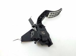 Mercedes Benz A-Class 176 (2012–2018) Accelerator pedal A2463001904 - 4