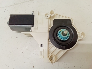 AUDI A5 (2007–2016) Hinterer Seitentür-Fensterhebermotor 8K0959802 - 3
