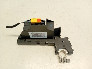 Positive cable terminal - K98J4590