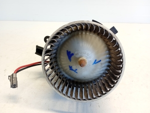 AUDI A4 B8 (2007–2016) Heater blower motor X6813005 - 3