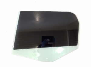 Rear side door glass - 7390083