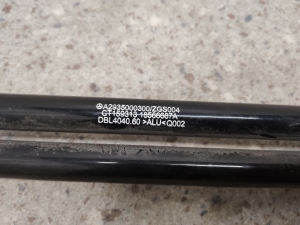 Mercedes Benz EQC N293 (2019–2026) Caurule A2935000300 - 4