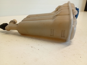 AUDI A4 B8 (2007–2016) Coolant reservoir 8K0121403Q - 3