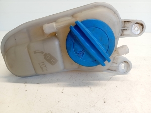 AUDI A4 B8 (2007–2016) Coolant reservoir 8K0121403Q - 4
