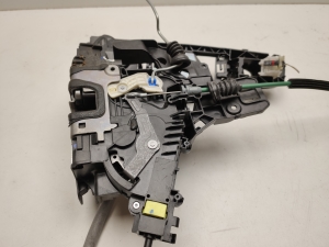 Mercedes Benz EQC N293 (2019–2026) Priekšējo durvju slēdzene A0997206301 - 3
