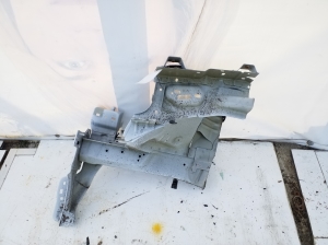 Front outrigger - 