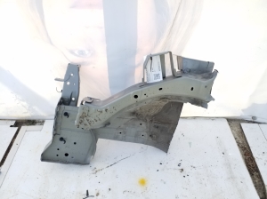 NISSAN Leaf II (2017–2026) Front outrigger - 2