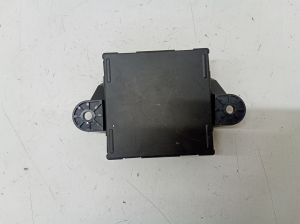 Mercedes Benz C-Class 204 (2007–2014) Rear side door control unit A2129004114 - 2