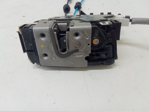 Mercedes Benz C-Class 204 (2007–2014) Tagumise külgukse lukk A0997300535 - 2