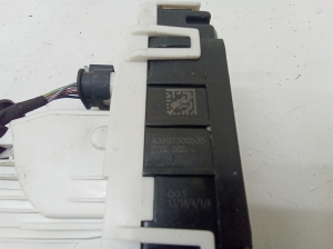 Mercedes Benz C-Class 204 (2007–2014) Tagumise külgukse lukk A0997300535 - 4