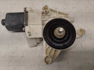 Mercedes Benz C-Class 204 (2007–2014) Rear side door window regulator motor A2048200642 - 2