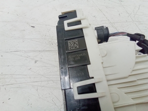 Mercedes Benz C-Class 204 (2007–2014) Rear side door lock A0997300635 - 3