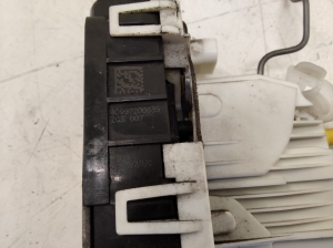 Mercedes Benz E-Class W212 (2009–2015) Front door lock A0997200635 - 4