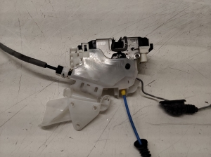 Mercedes Benz E-Class W212 (2009–2015) Front door lock A2047202535 - 4
