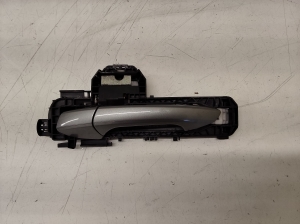Rear side door exterior handle - A2047602134