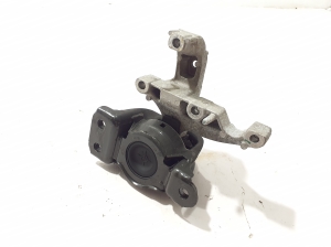 NISSAN Qashqai (2013–2021) Engine mount 112320940R - 2