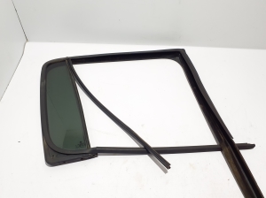 Volkswagen Amarok I (2010–2022) Aizmugurējo sānu durvju trīsstūrveida stikls 2H7845214G - 3