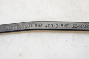 Volkswagen Amarok I (2010–2022) Windshield wiper arm 2H1955409B - 4