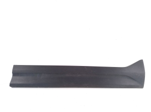 Esiukse liist - 31448317