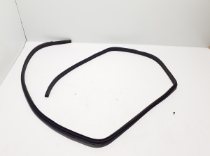 Rear side door seal on the door - 82831HV00A