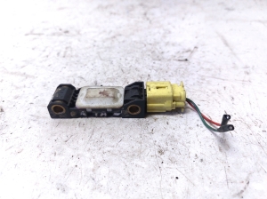Kia Sportage (2004–2010) Airbag sensor SA320020000 - 2