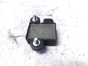 TOYOTA Yaris (1999–2005) Airbag sensor 898300D040 - 2