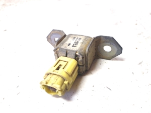 Mitsubishi L 200 (2006–2015) Airbag sensor 8651A083 - 2