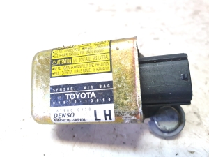 TOYOTA Corola Verso E12 (2001–2004) Airbagsensor 8983013010 - 2