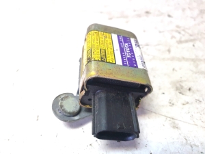 TOYOTA Corola Verso E12 (2001–2004) Airbag sensor 8986013010 - 3