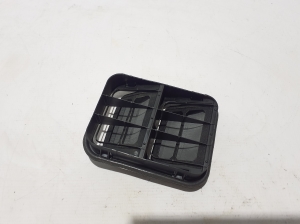 Grille d’aération d’aile arrière - 76804JD00B