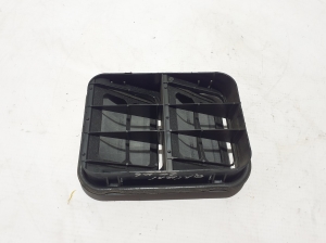 Grille d’aération d’aile arrière - 76804JD00B